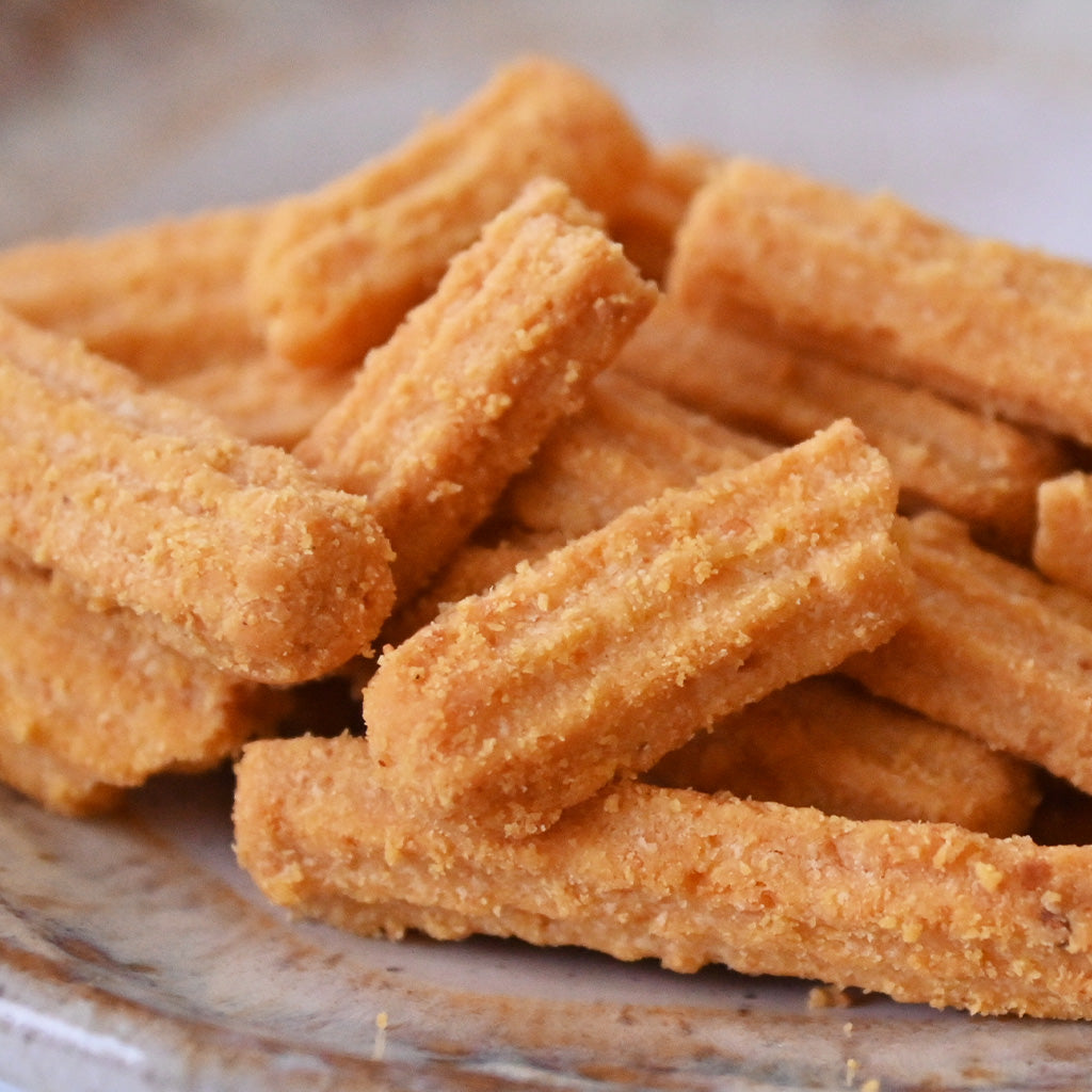 Classic Cheddar Cheese Straws Product Shot